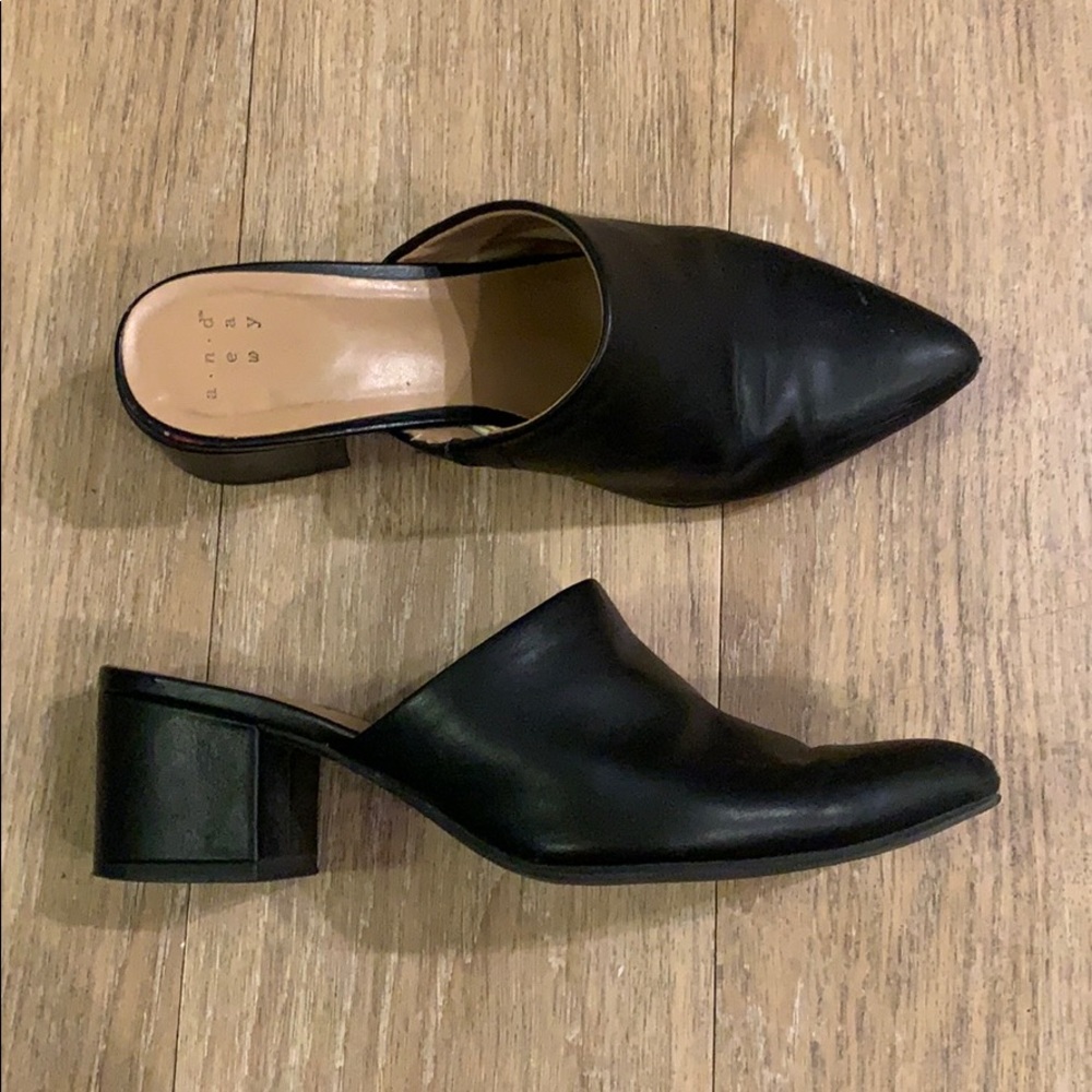 ✨ Block heel black Sandles!